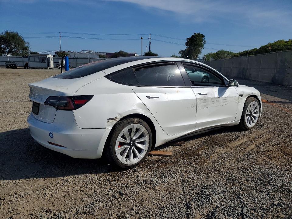 TESLA MODEL 3 2023