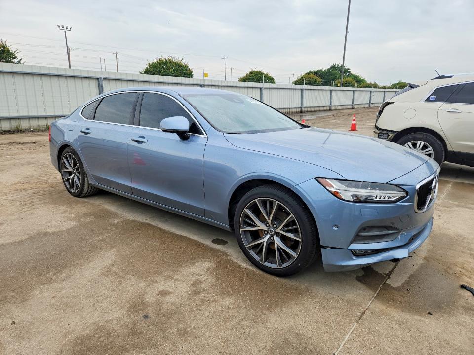 VOLVO S90 T5 MOMENTUM 2017