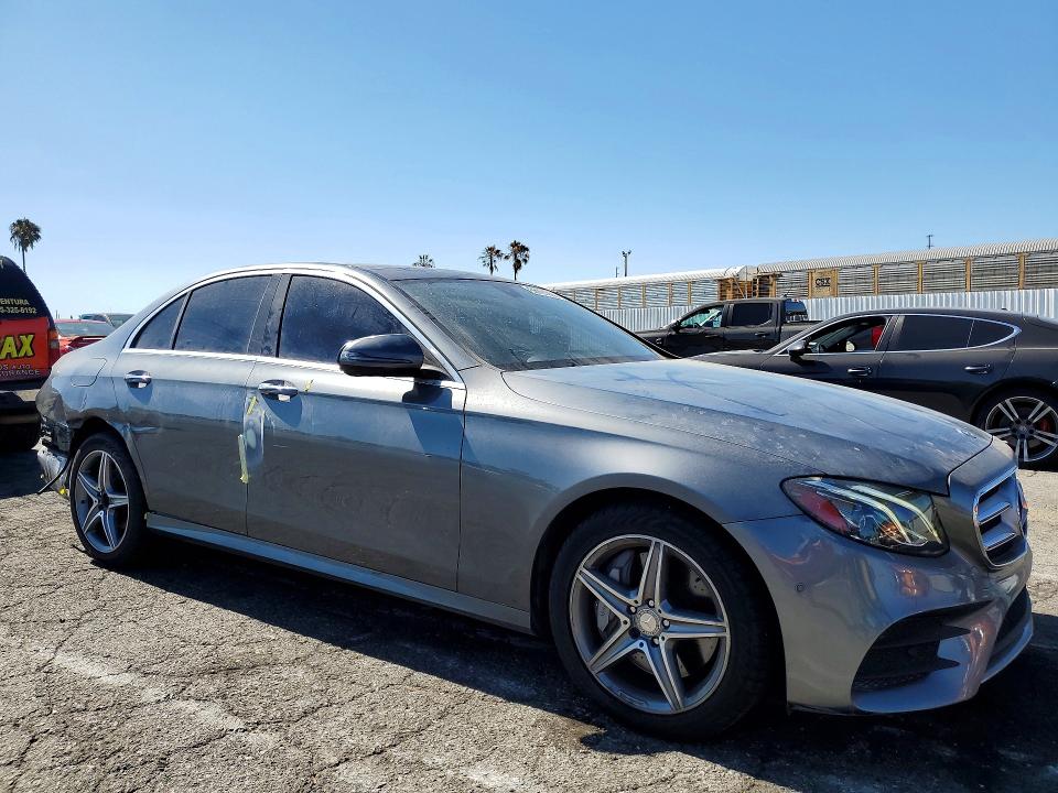 MERCEDES-BENZ AMG E 300 2016