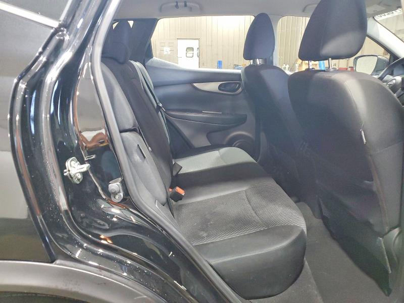 NISSAN ROGUE SPORT S