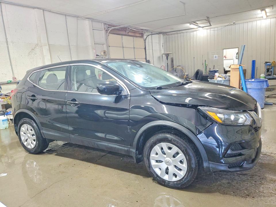 NISSAN ROGUE SPORT S