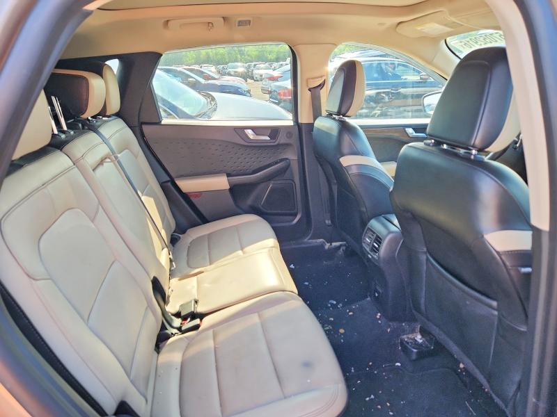 FORD ESCAPE TITANIUM 2019