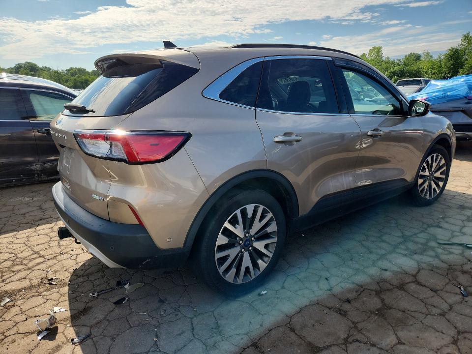 FORD ESCAPE TITANIUM 2019