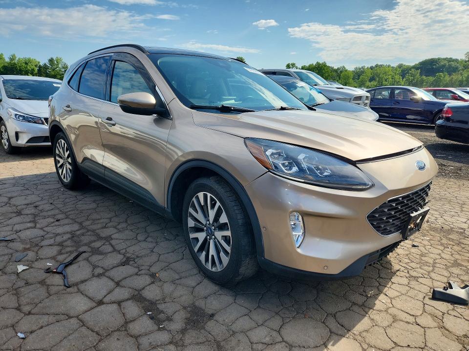 FORD ESCAPE TITANIUM 2019