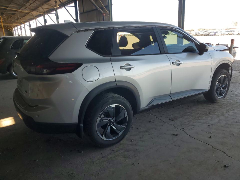 NISSAN ROGUE SV 2024
