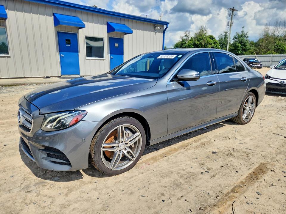 MERCEDES-BENZ E 300 2016