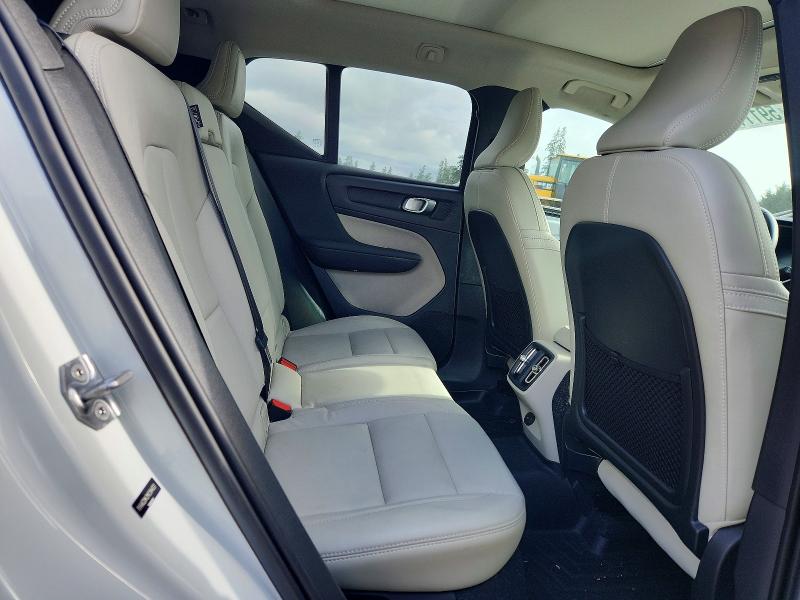 VOLVO XC40 T4 MOMENTUM 2020