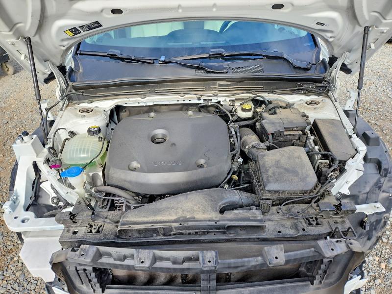 VOLVO XC40 T4 MOMENTUM 2020
