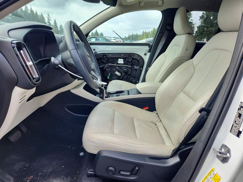 VOLVO XC40 T4 MOMENTUM 2020