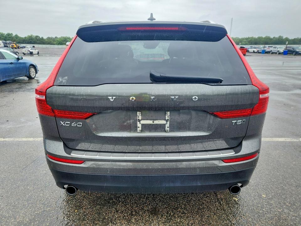 VOLVO XC60 T5 MOMENTUM 2018