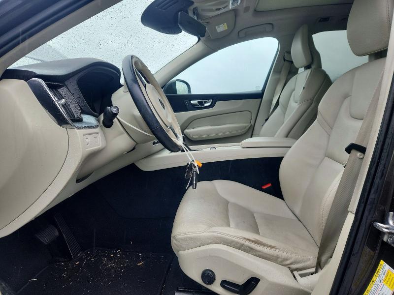 VOLVO XC60 T5 MOMENTUM 2018