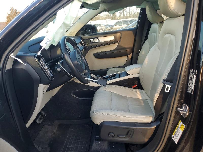 VOLVO XC40 T5 MOMENTUM 2020