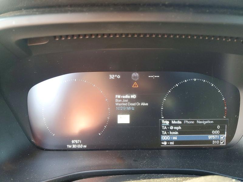 VOLVO XC40 T5 MOMENTUM 2020