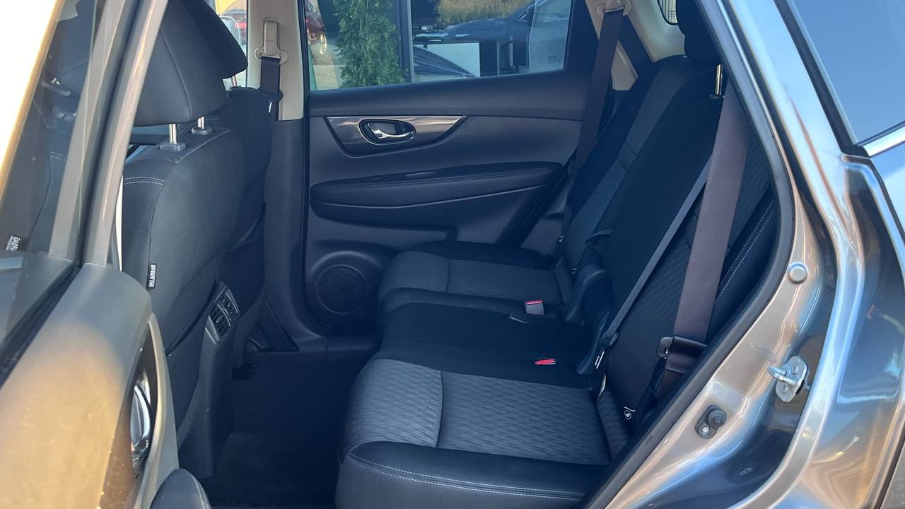 NISSAN ROGUE SV 2016