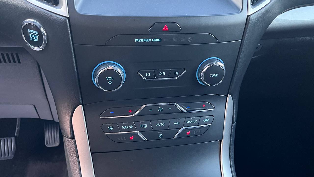 FORD EDGE SEL 2019