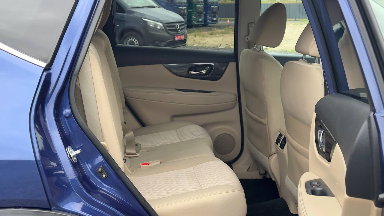 NISSAN ROGUE SV 2017