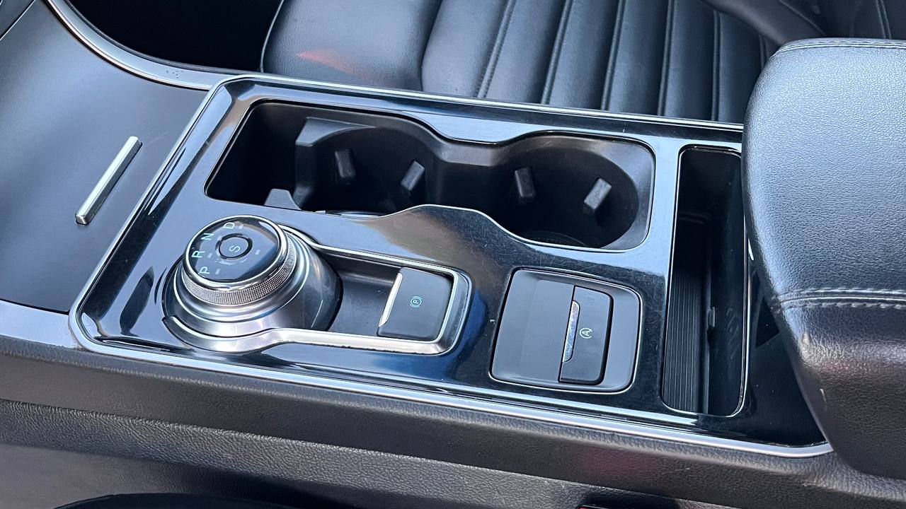 FORD EDGE SEL 2019