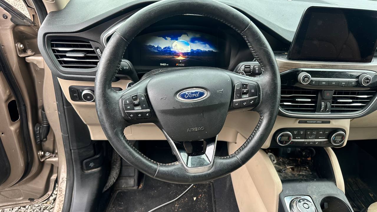 FORD ESCAPE TITANIUM 2019