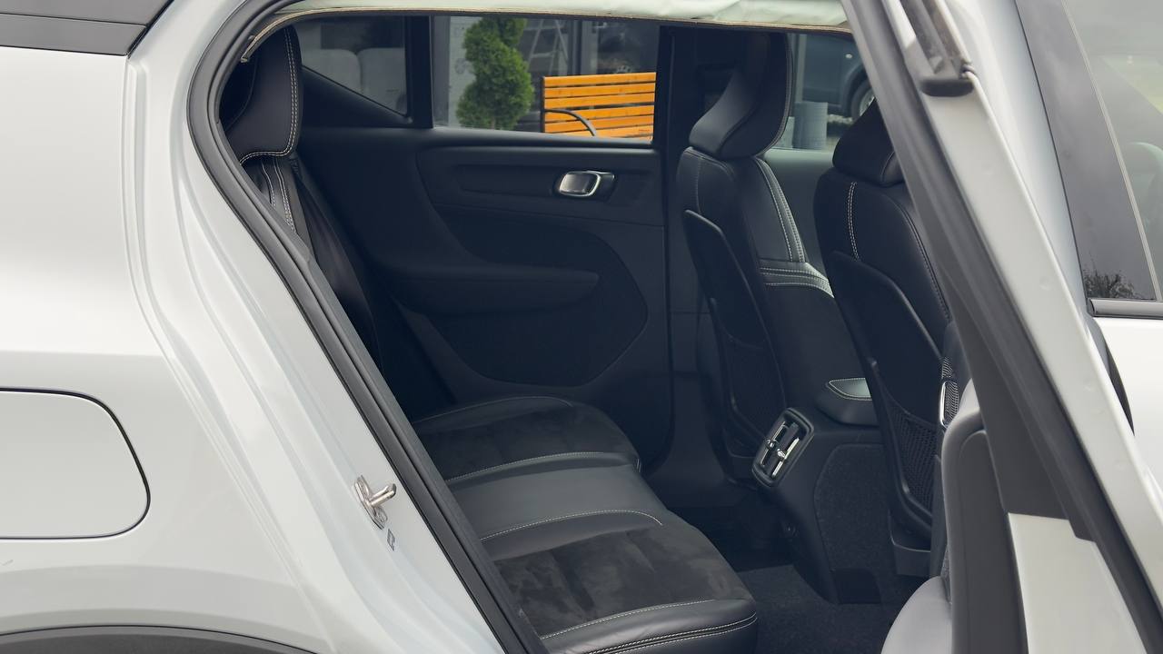 VOLVO XC40 T5 R-DESIGN 2021