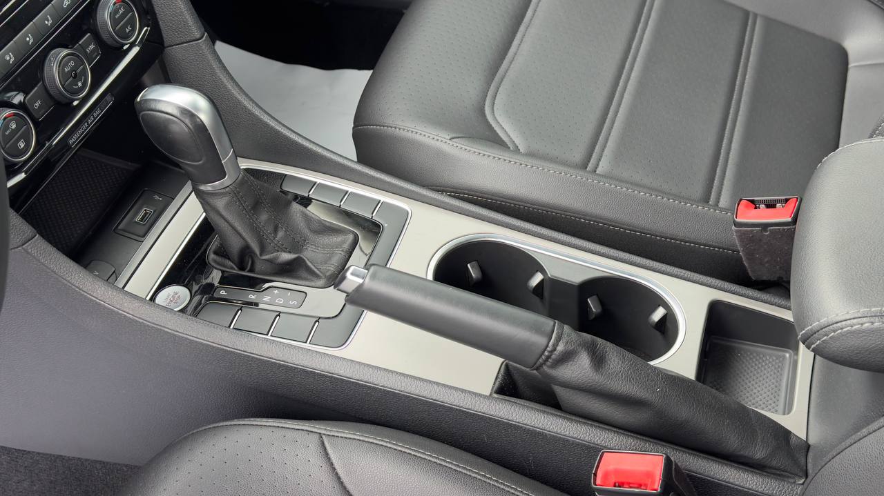 VOLKSWAGEN PASSAT SE 2020