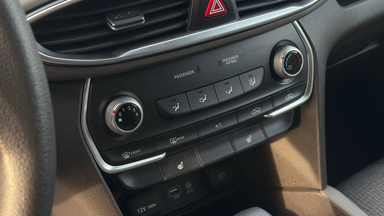 HYUNDAI SANTA FE SEL 2019