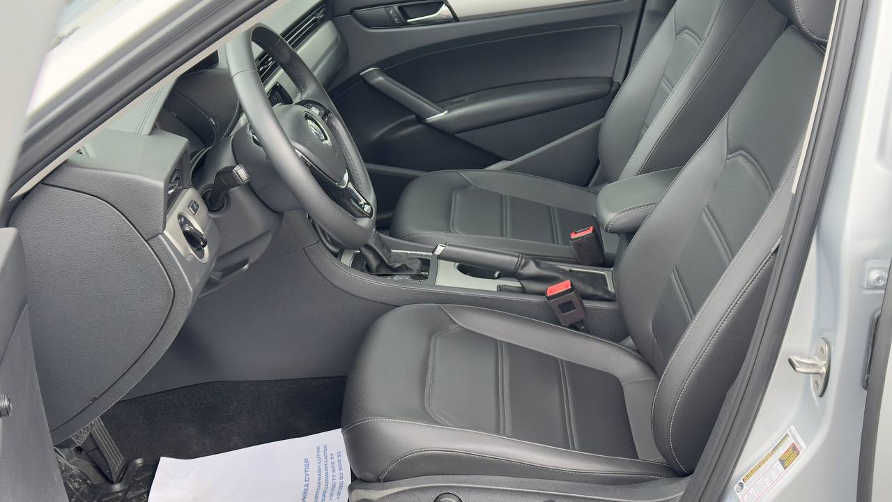 VOLKSWAGEN PASSAT SE 2020