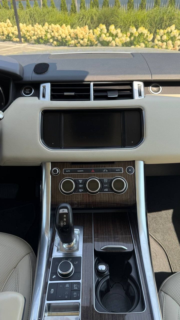 Land Rover Range Rover HSE 2016