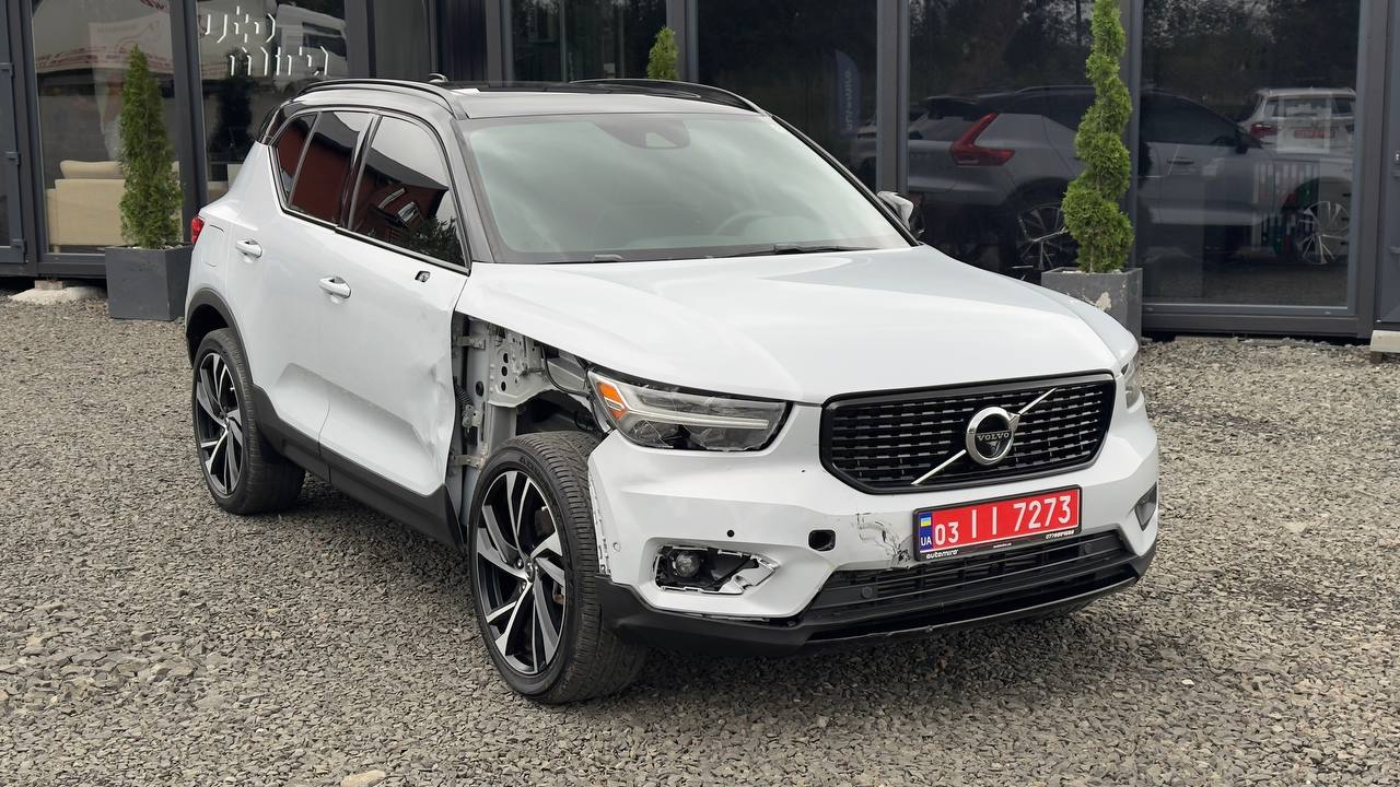 VOLVO XC40 T5 R-DESIGN 2021