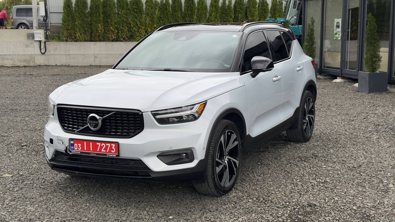 VOLVO XC40 T5 R-DESIGN 2021