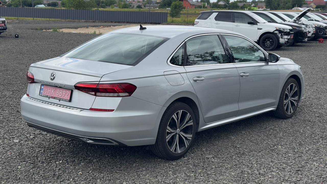 VOLKSWAGEN PASSAT SE 2020