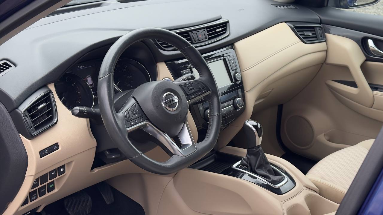 NISSAN ROGUE SV 2017