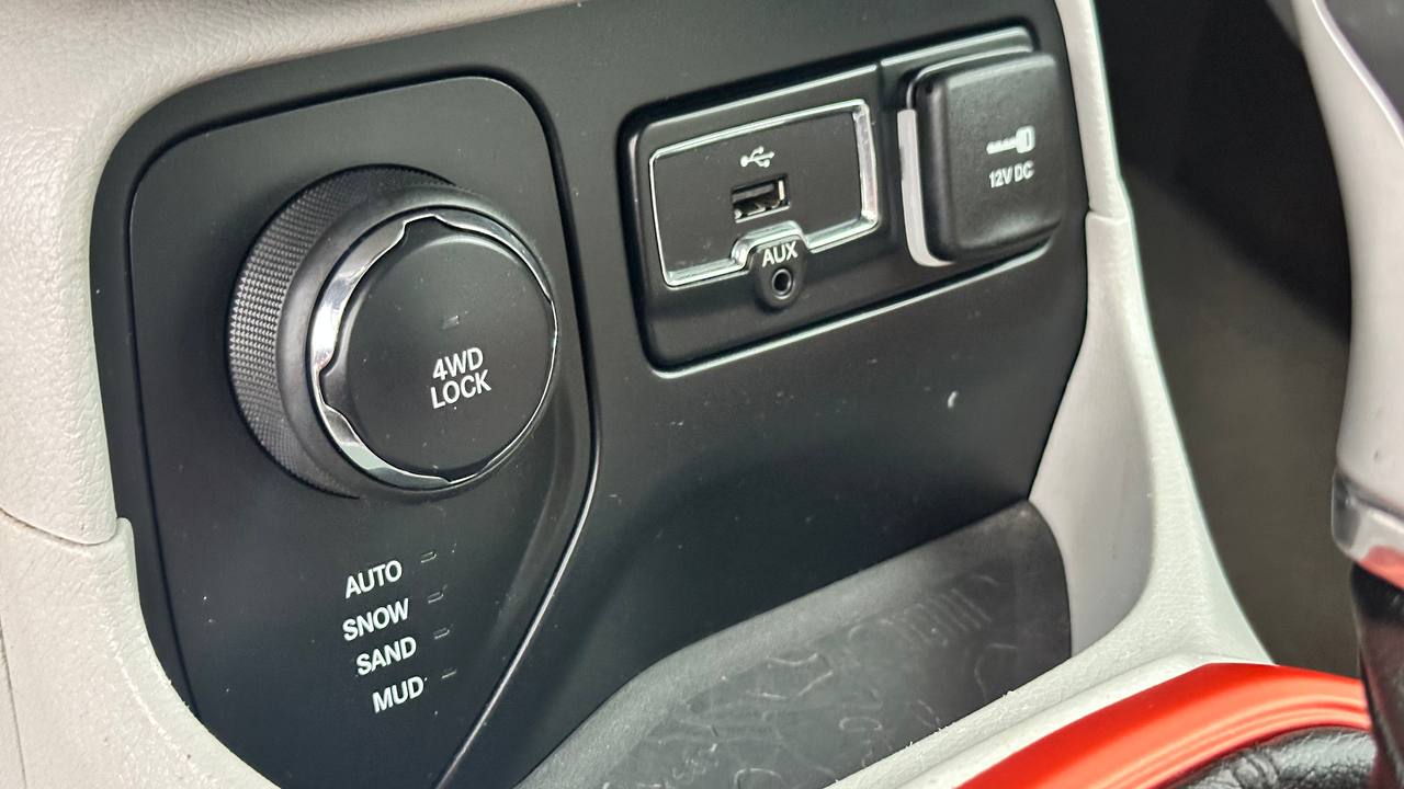 JEEP RENEGADE LIMITED 2016