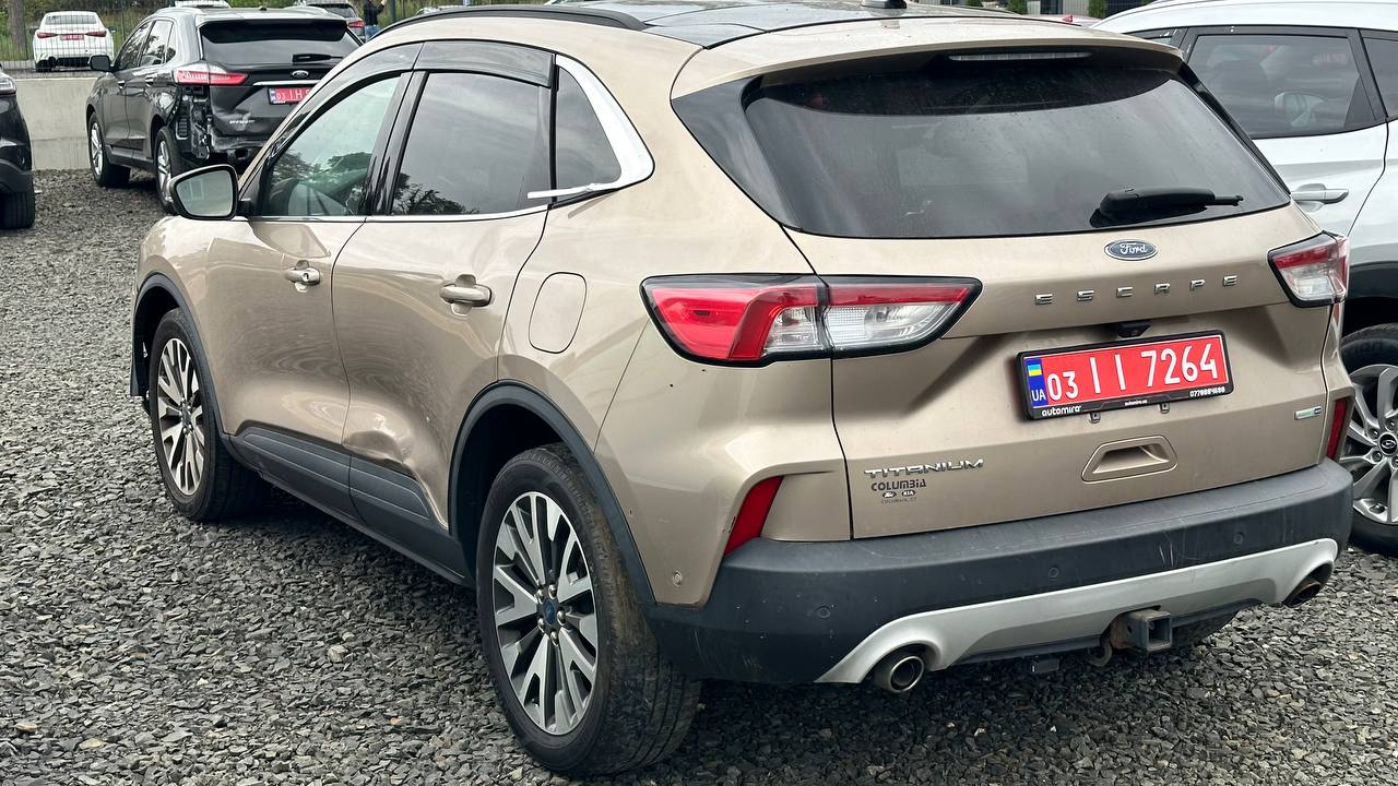 FORD ESCAPE TITANIUM 2019
