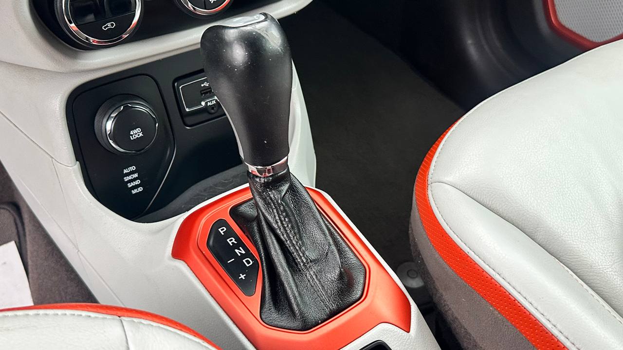 JEEP RENEGADE LIMITED 2016