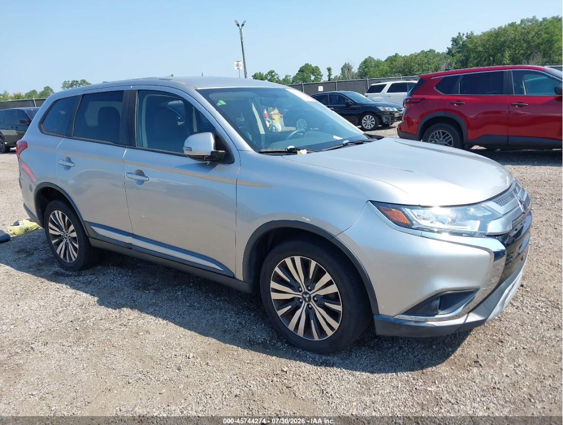 MITSUBISHI OUTLANDER SE 2018