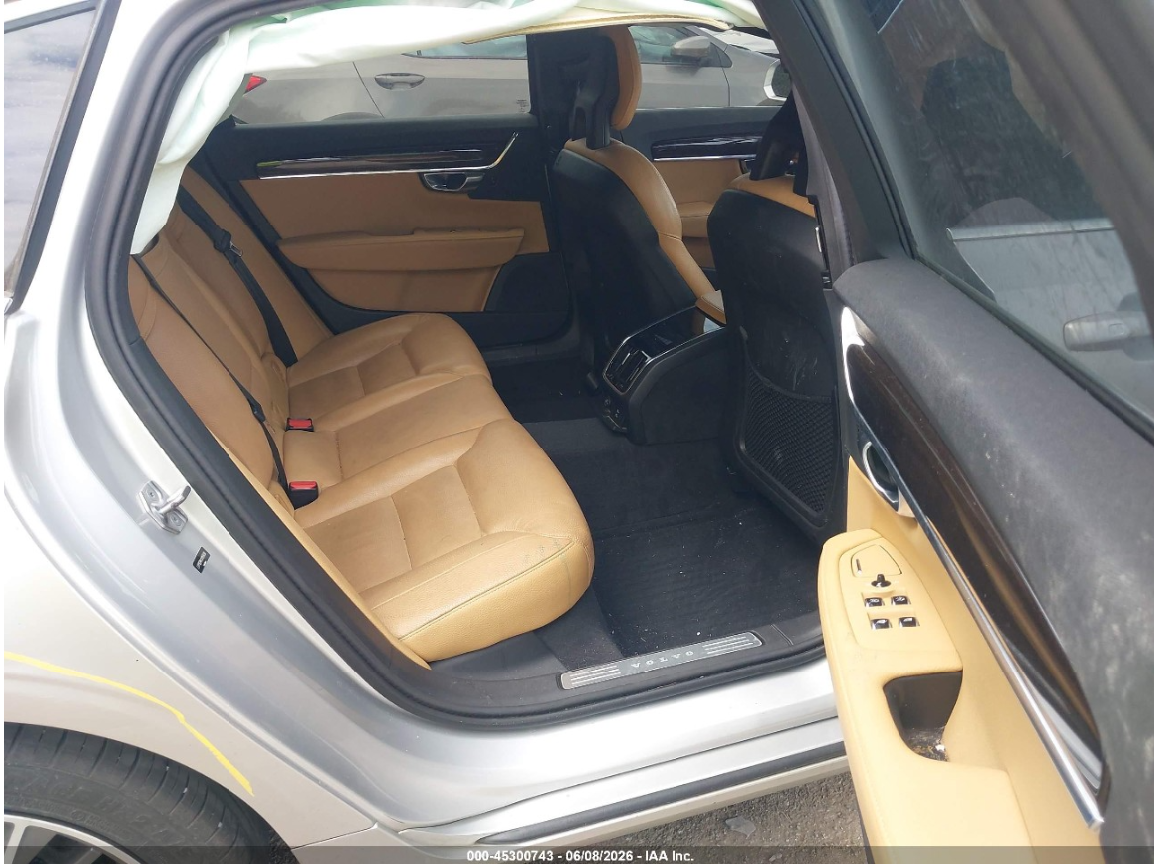 VOLVO S90 T5 MOMENTUM 2018