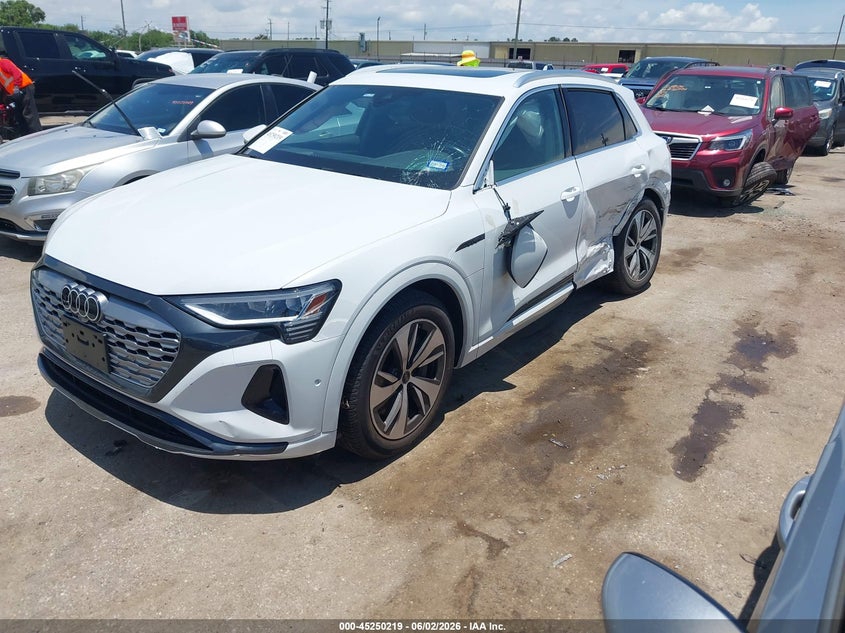 Audi Q8 E-Tron Quattro Premium Plus 2023
