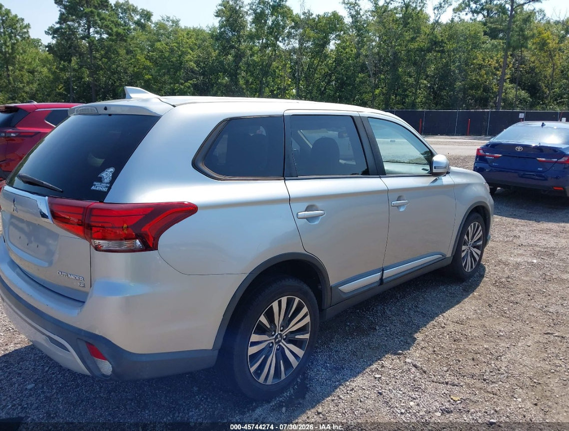 MITSUBISHI OUTLANDER SE 2018