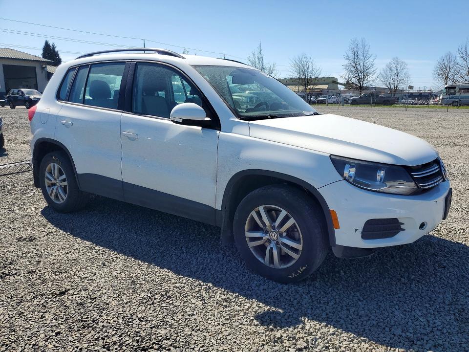 VOLKSWAGEN TIGUAN S 2016