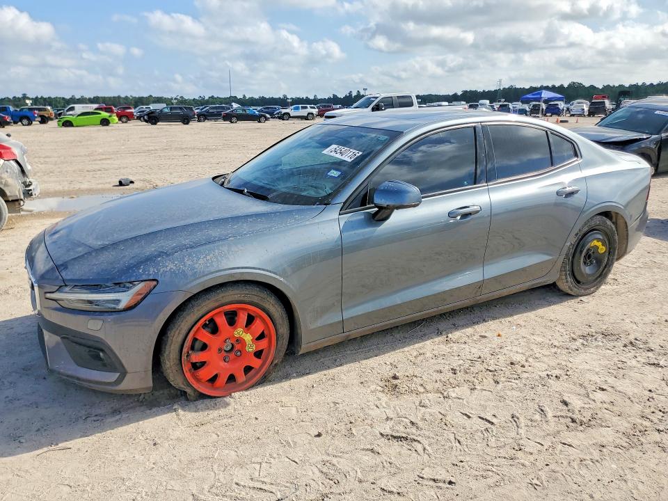 VOLVO S60 T5 MOMENTUM 2020