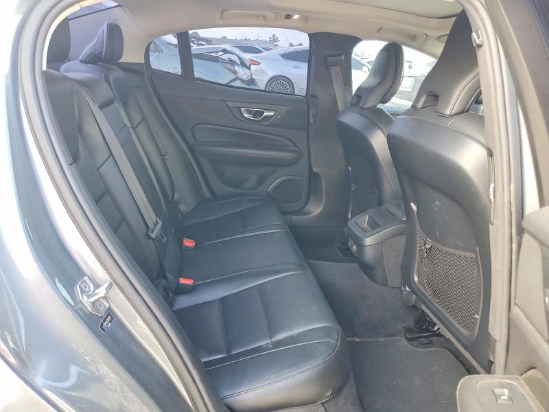 VOLVO S60 T5 MOMENTUM 2020