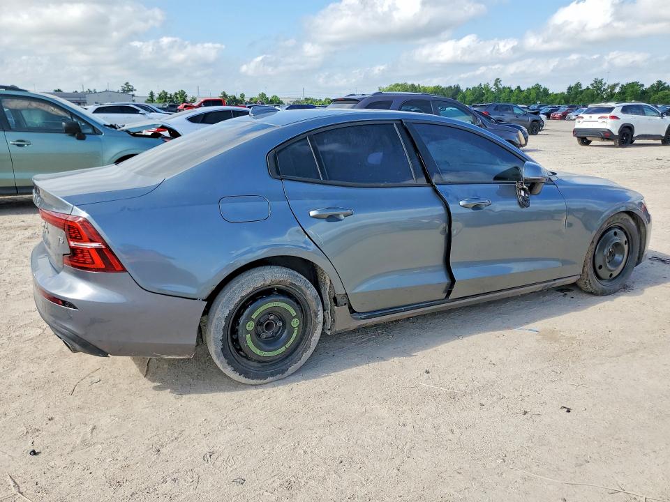 VOLVO S60 T5 MOMENTUM 2020