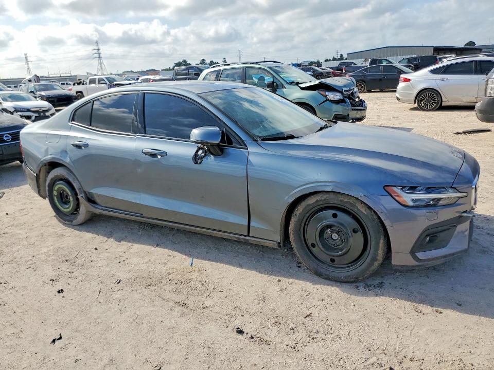 VOLVO S60 T5 MOMENTUM 2020