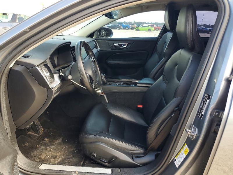 VOLVO S60 T5 MOMENTUM 2020