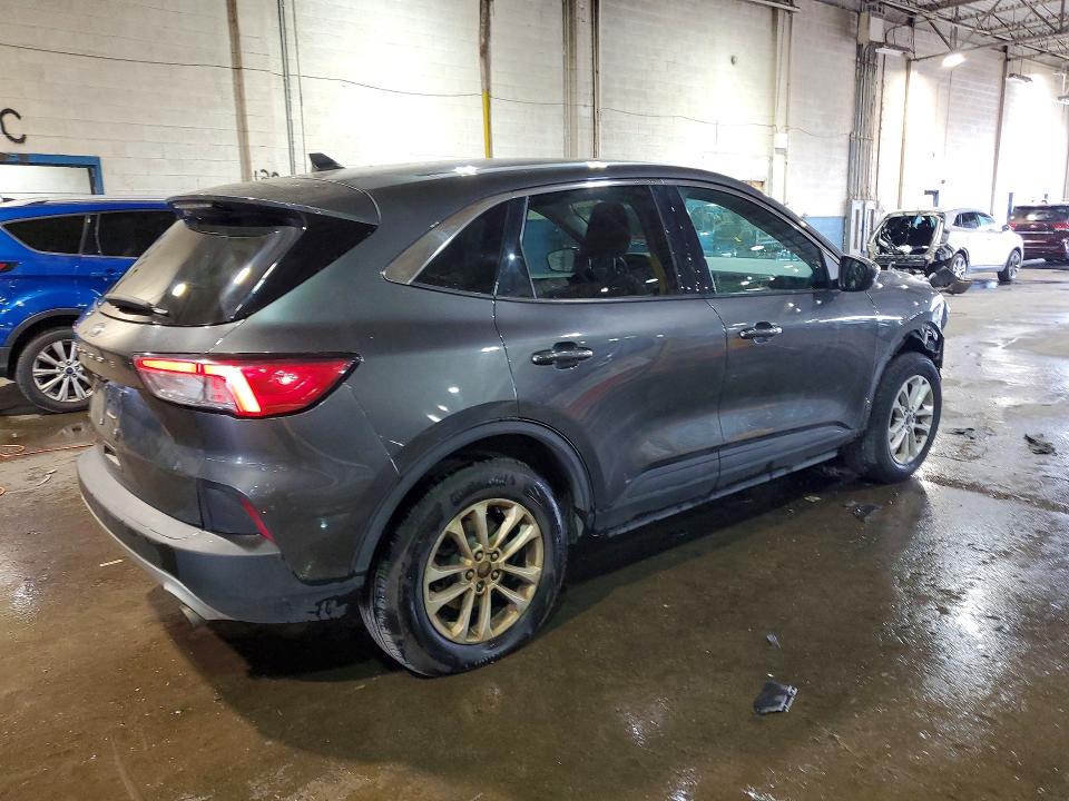 FORD ESCAPE SE 2020