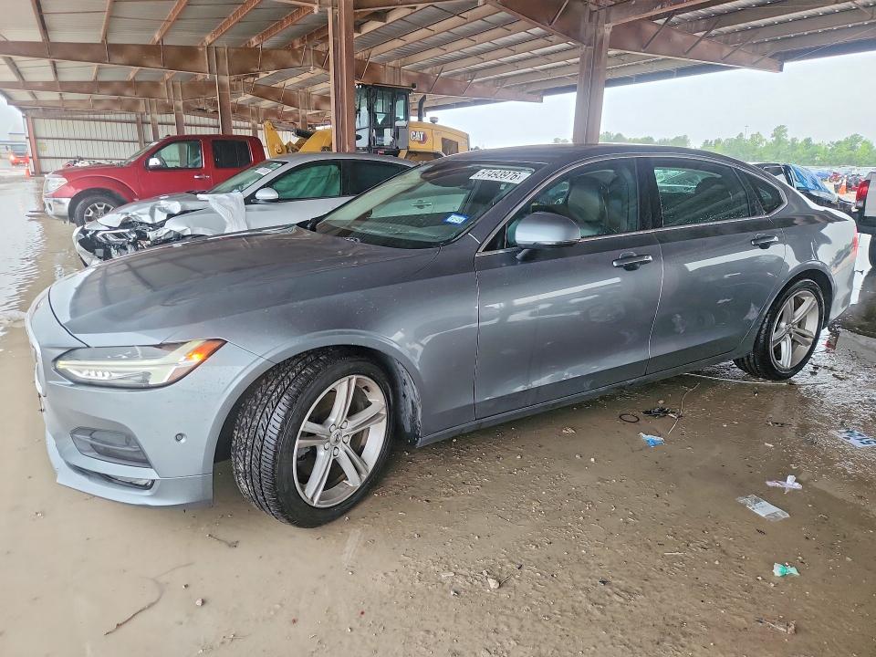 VOLVO S90 T5 MOMENTUM 2017