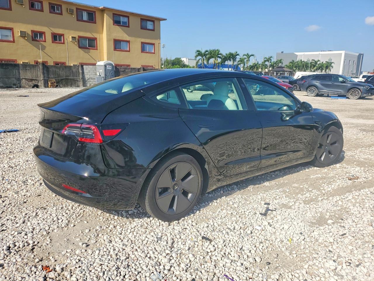 TESLA MODEL 3 2022