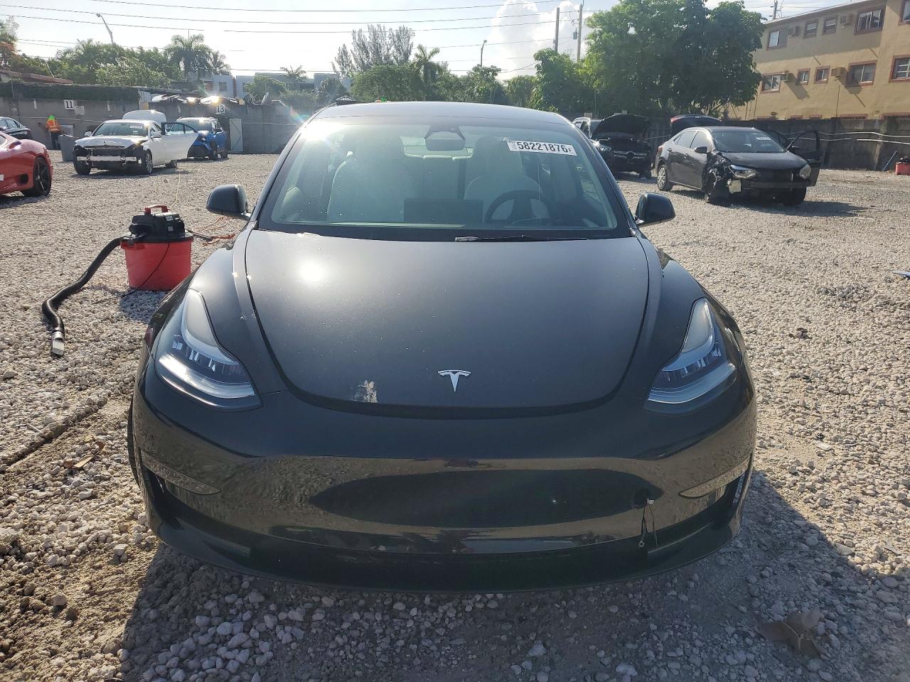 TESLA MODEL 3 2022