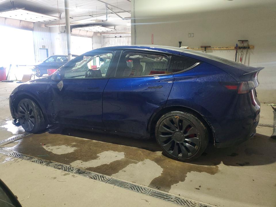 TESLA MODEL Y 2022