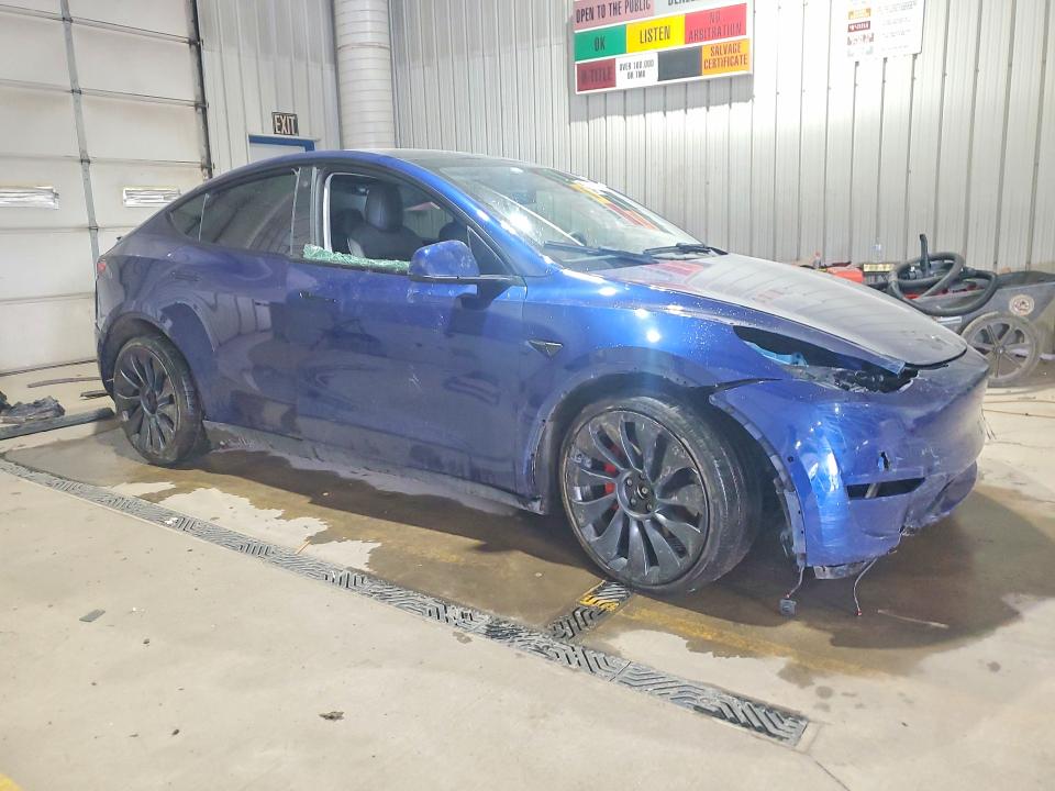 TESLA MODEL Y 2022